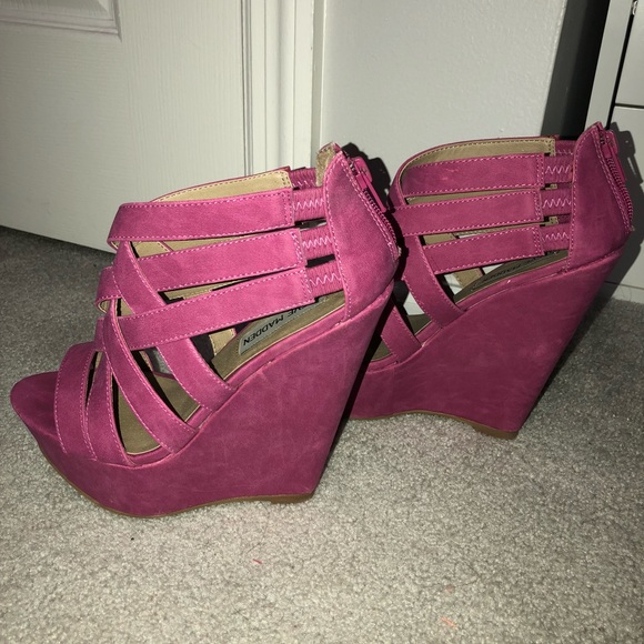 Steve Madden XCESS Strappy Wedge Sandal - Picture 4 of 6